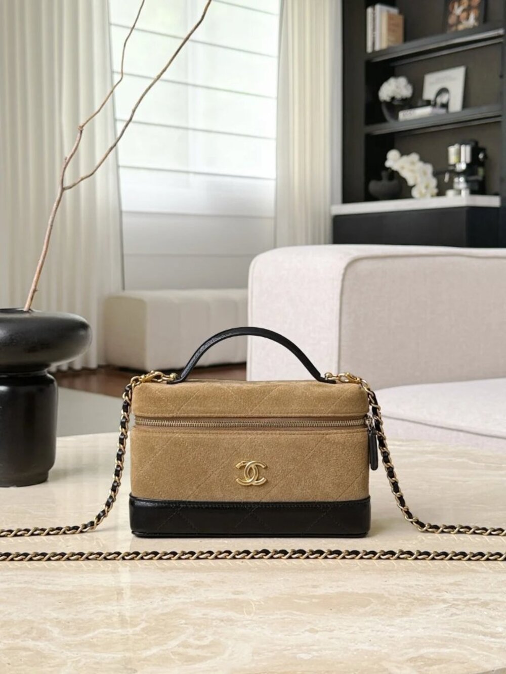Classic CHANEL Bags: A Stylish and Versatile Choice for Elegance